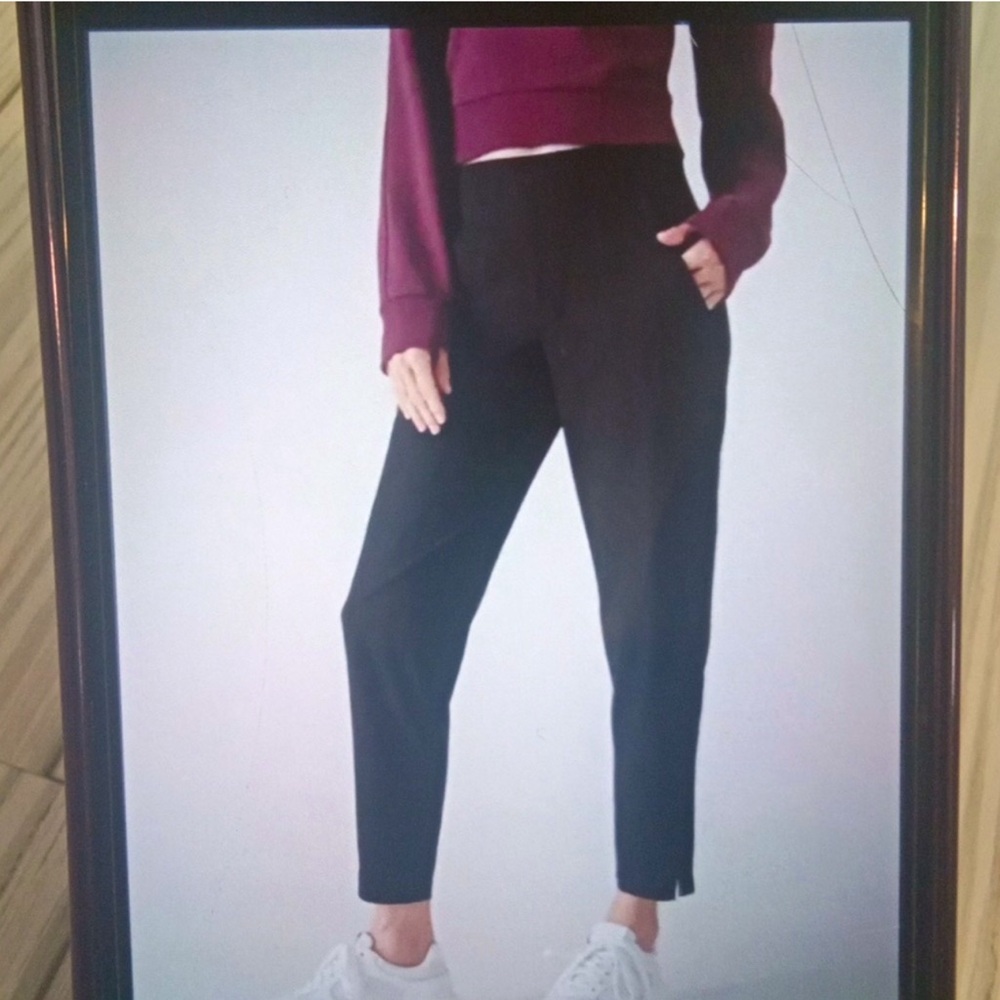 Athleta Brooklyn midrise ankle pants black gloss Striped size12